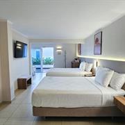 POOL VIEW DOUBLE FULL BED