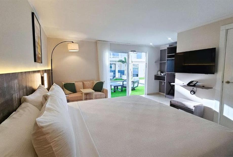 aruba boutique17.jpg