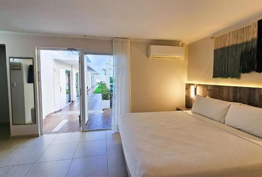 aruba boutique18.jpg