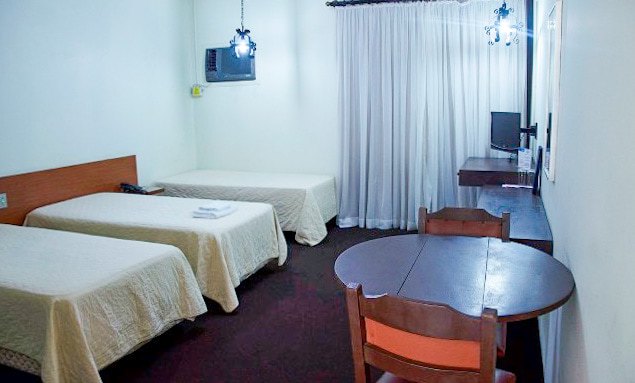 business louveira (8) (1).jpg
