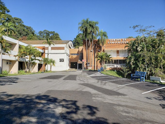 business louveira15 (1).jpg