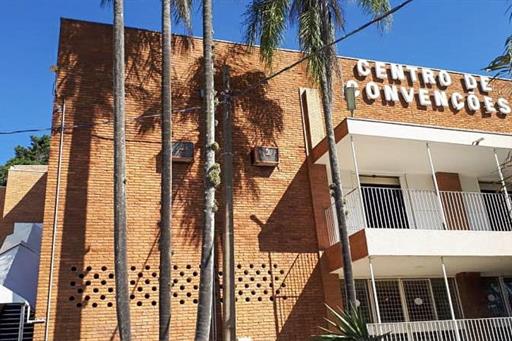 business louveira (1) (2).jpg