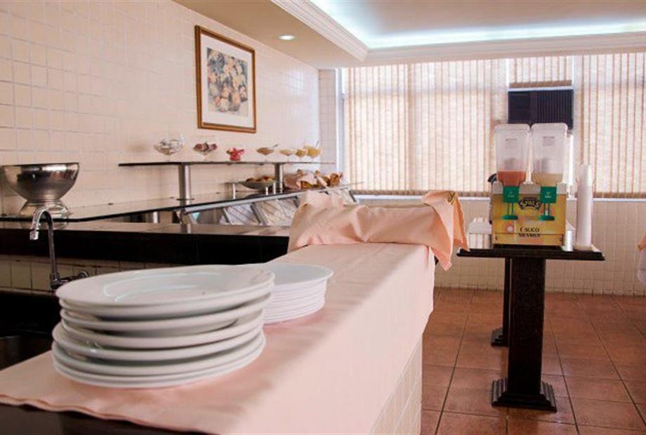 business louveira (1) (1).jpg