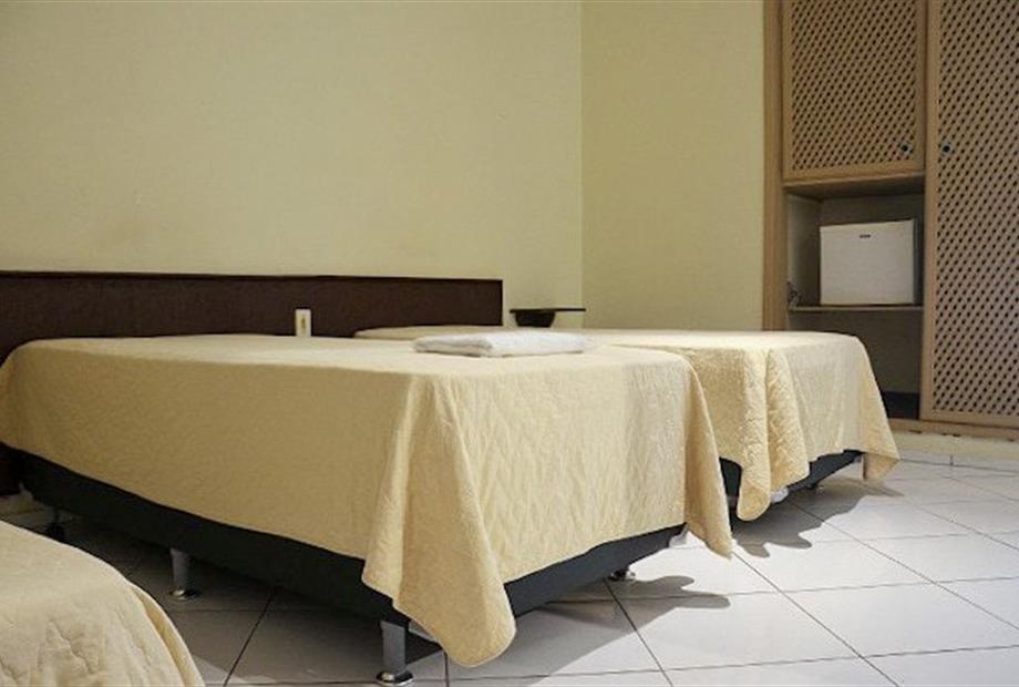 business louveira (7) (1).jpg