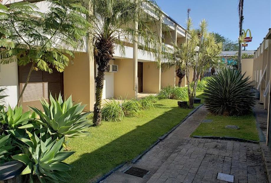 business louveira19 (1).jpg