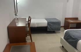 Edition Quadruplo - 1 Double + 2 Twin Beds do Be One Hotel – Caldas da Rainha