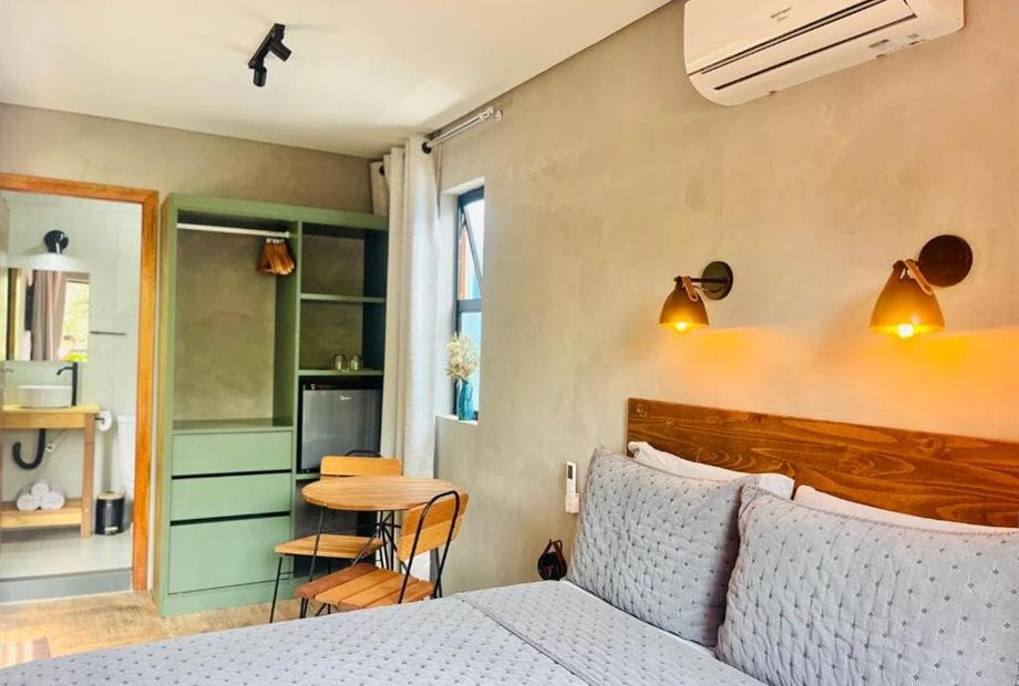 suíte 09 com varanda (03).jpg