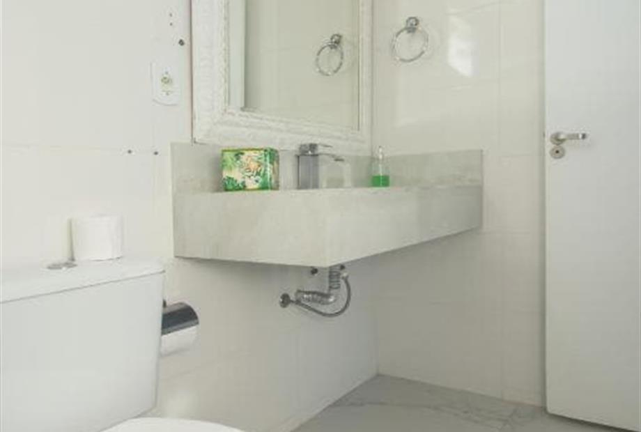 Quádruplo com Varanda-4.jpg