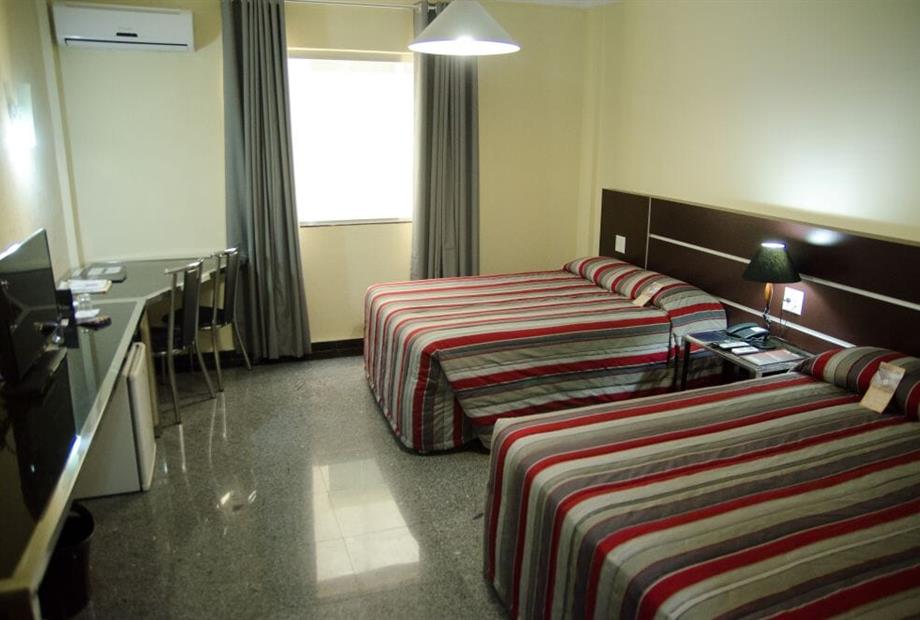 standard quadruplo.jpg