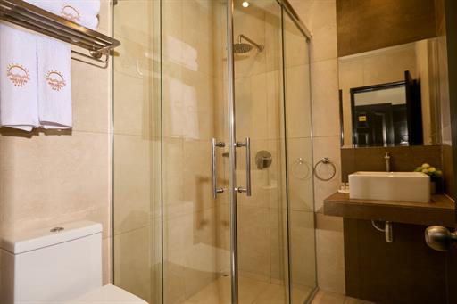 baño hab doble standard.jpeg