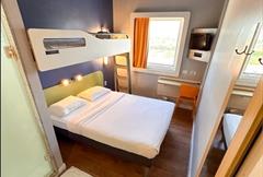 Apartamento de 1 Quarto com Cama de Casal e Cama de Solteiro