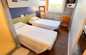 Apartamento com 3 Camas de Solteiro do Celi Connect