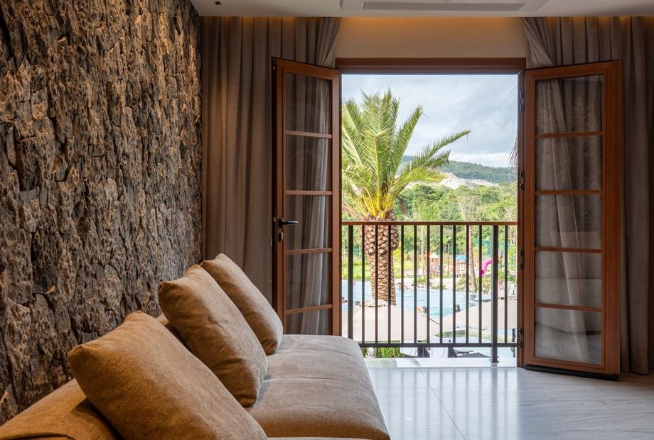 pyreneus residence-067_opt.jpg