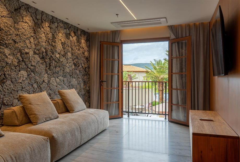 pyreneus residence-068_opt.jpg