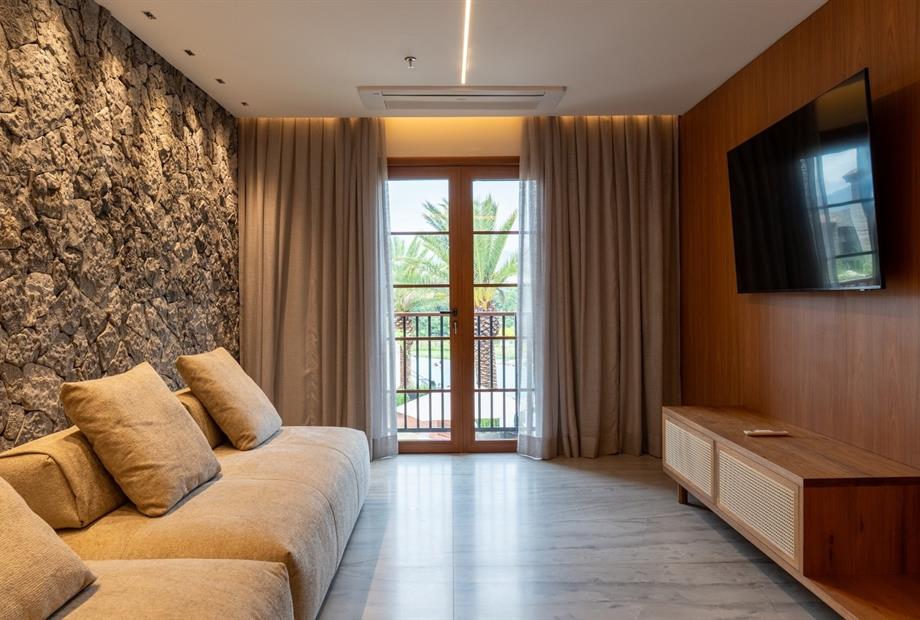 pyreneus residence-140_opt.jpg