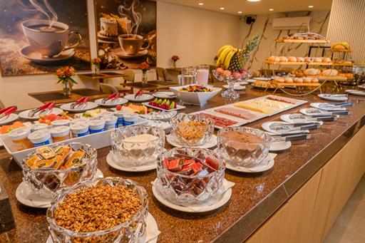 hotel champet 04-25-32.jpg