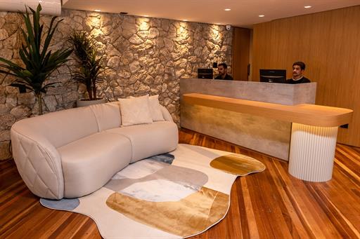 hotel champet 04-25-90.jpg