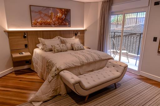 hotel champet 04-25-125.jpg