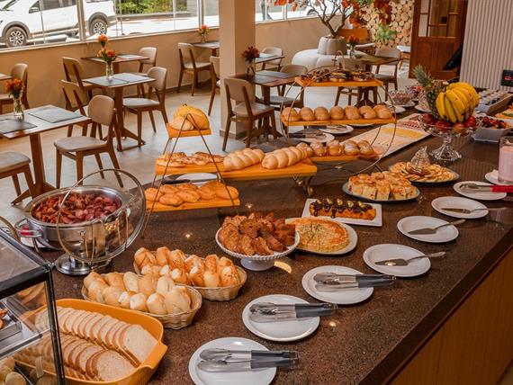 hotel champet 04-25-51.jpg