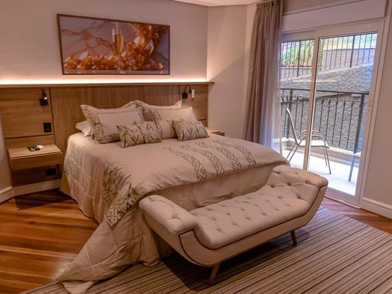 hotel champet 04-25-125.jpg