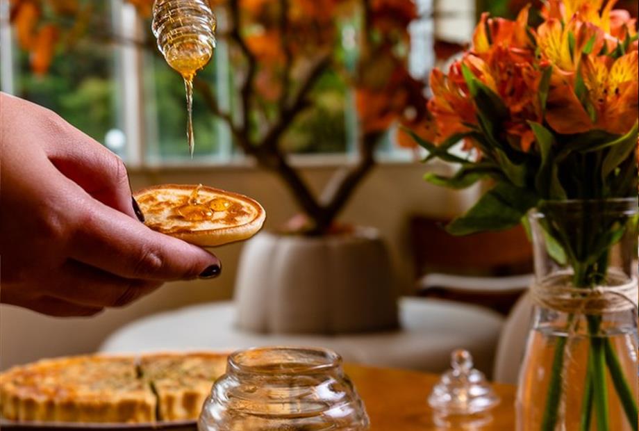 hotel champet 04-25-64.jpg