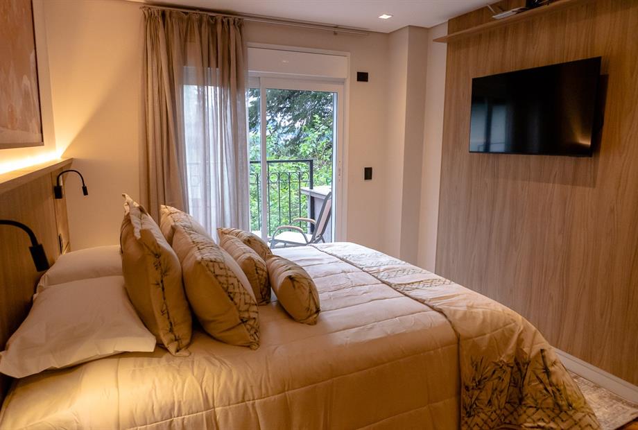 hotel champet 04-25-118.jpg