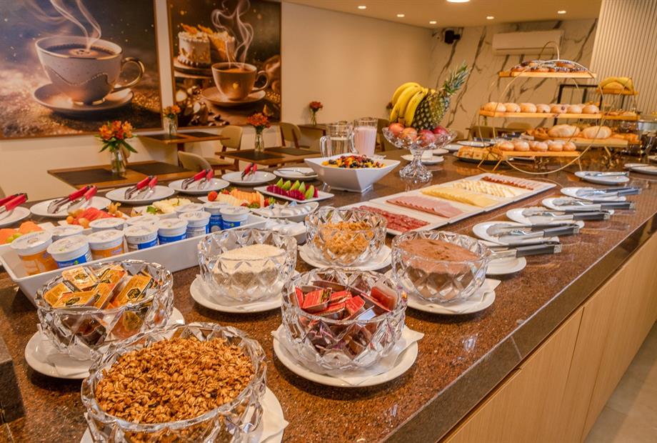 hotel champet 04-25-32.jpg