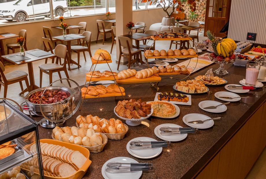 hotel champet 04-25-51.jpg