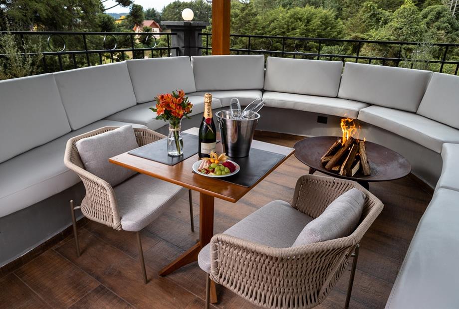 hotel champet 04-25-86.jpg