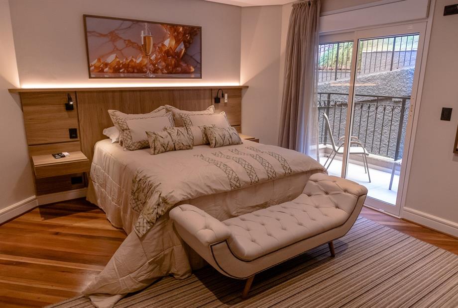 hotel champet 04-25-125.jpg