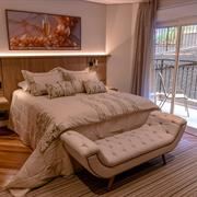 Apartamento Luxo com Varanda e Cama Queen