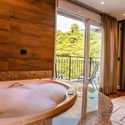 Imperial Suite  com Varanda, Banheira de Hidromassagem e Cama King