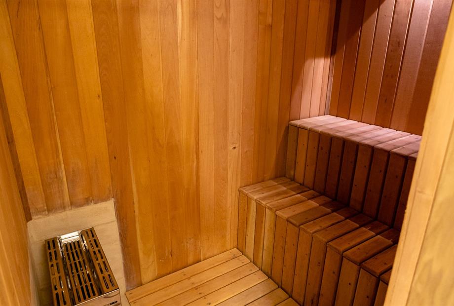 hotel champet 04-25-110.jpg