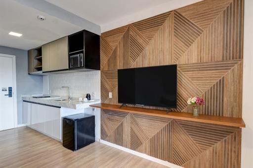 gp cj - 1135_6_7_8_9 copy.jpg