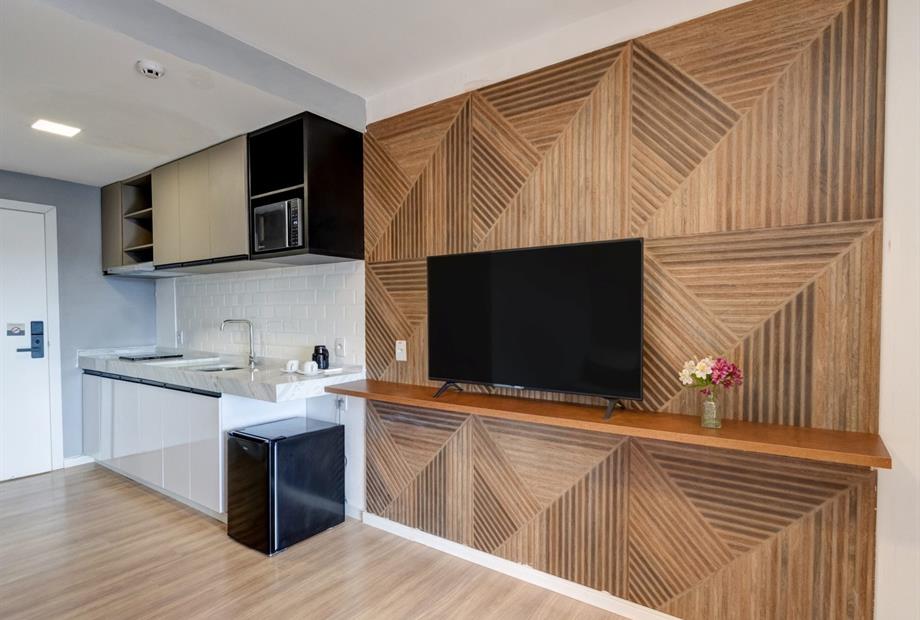 gp cj - 1135_6_7_8_9 copy.jpg