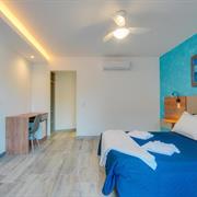 Deluxe com Vista Piscina de Cima