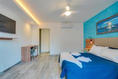 Deluxe com Vista Piscina de Cima