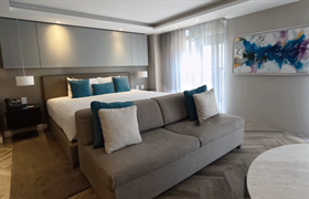 DELUXE KING of Isaaya Hotel Boutique by WTC