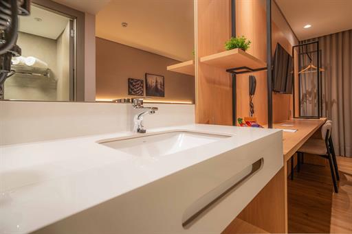 9 suite superior banheiro.jpg