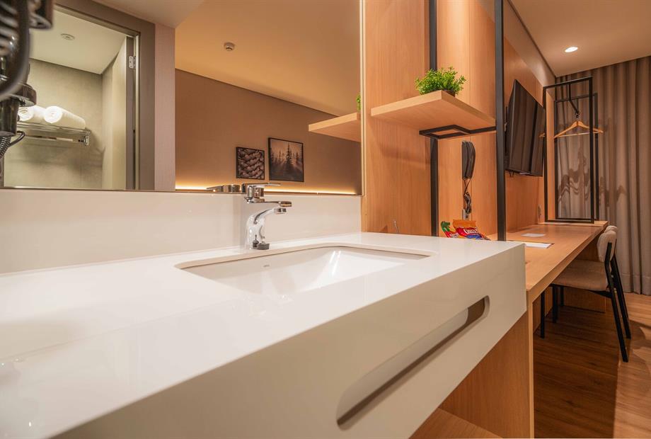 9 suite superior banheiro.jpg