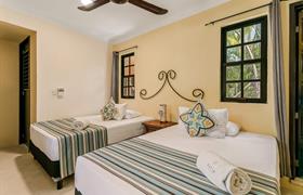 Doble Matrimonial of Hotel Barrio Latino by Kavia 