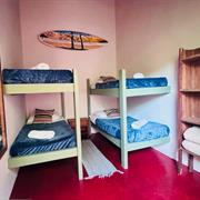 Quarto Quádruplo com Banheiro Privativo Externo