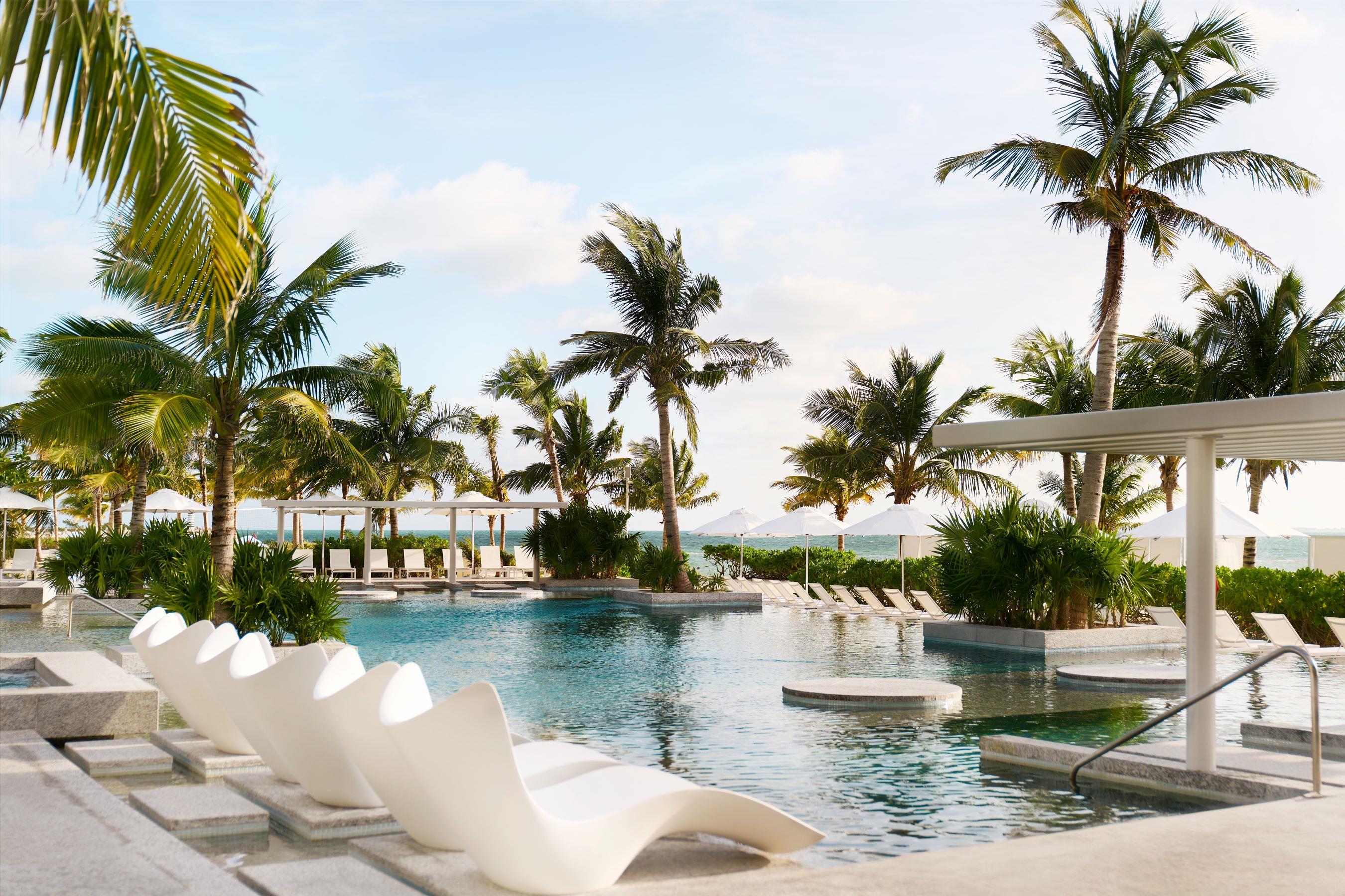 sls_playamujeres_pools 8.jpg