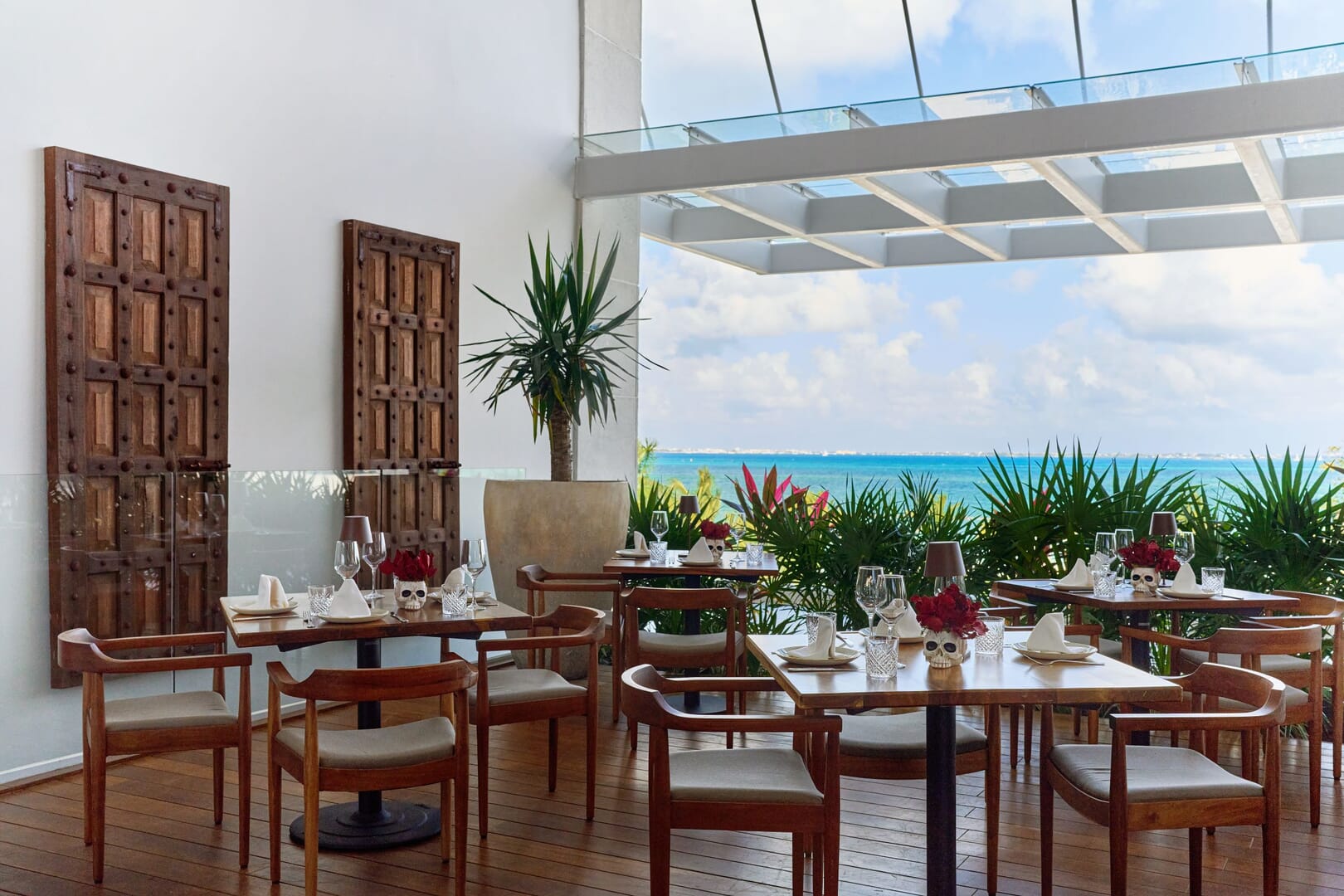 sls_playa_mujeres_restaurants_caracol (2).jpg