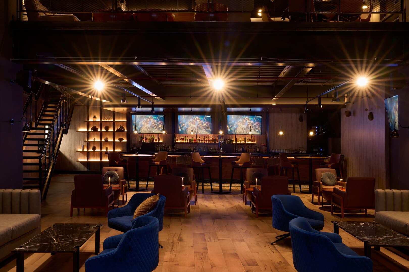 sls_playa_mujeres_bars_hudson_tavern (1).jpg