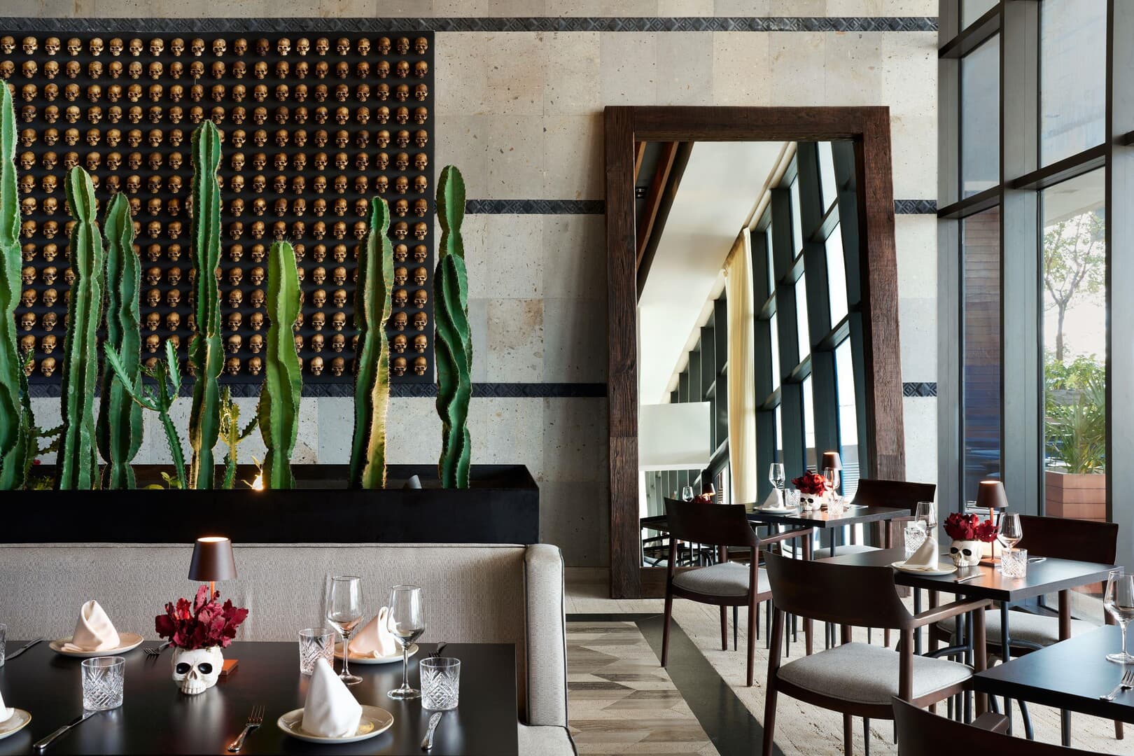 sls_playa_mujeres_restaurants_caracol (1).jpg
