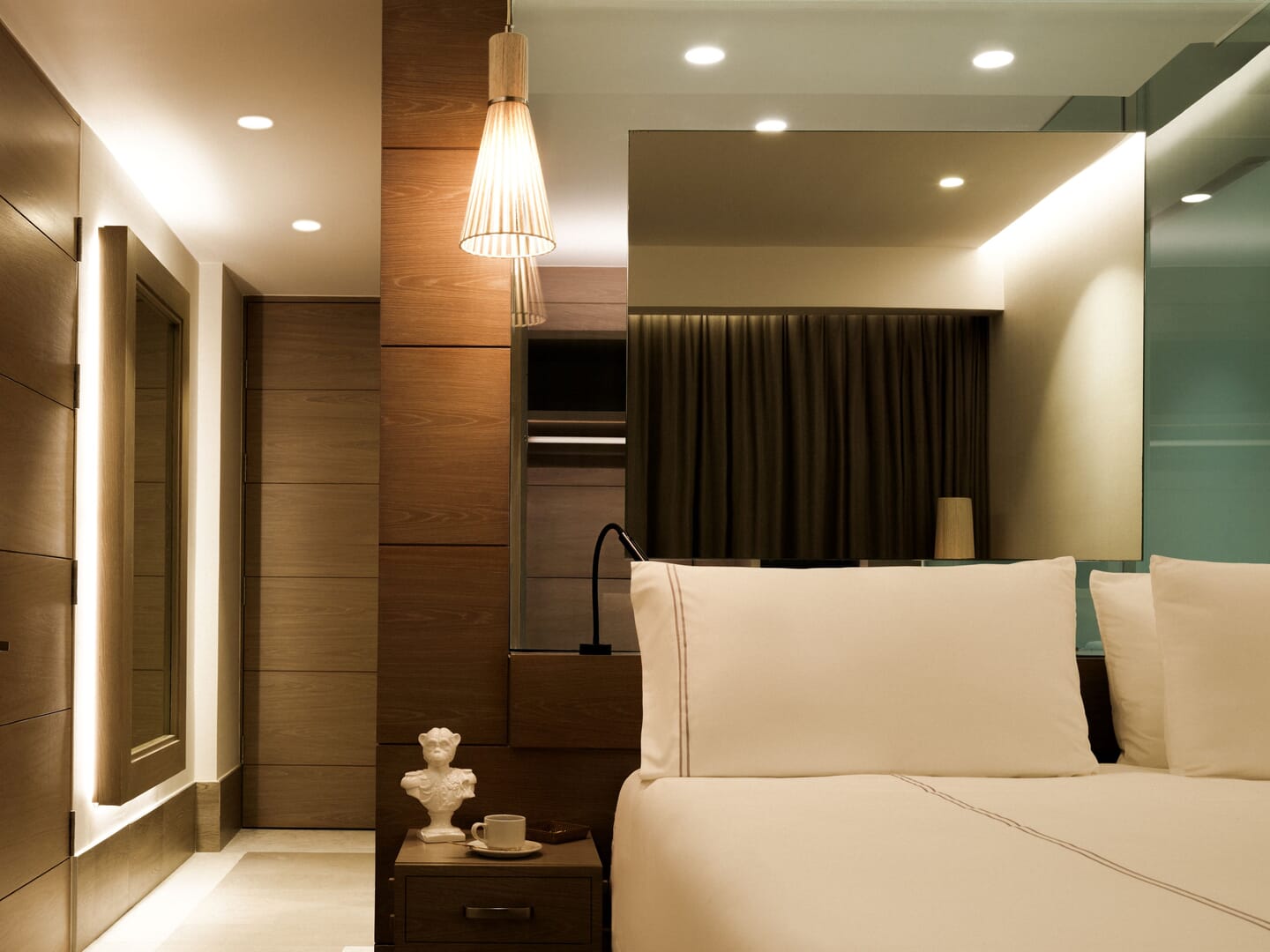 Delight King  - 07_delightking_bedroom.jpg