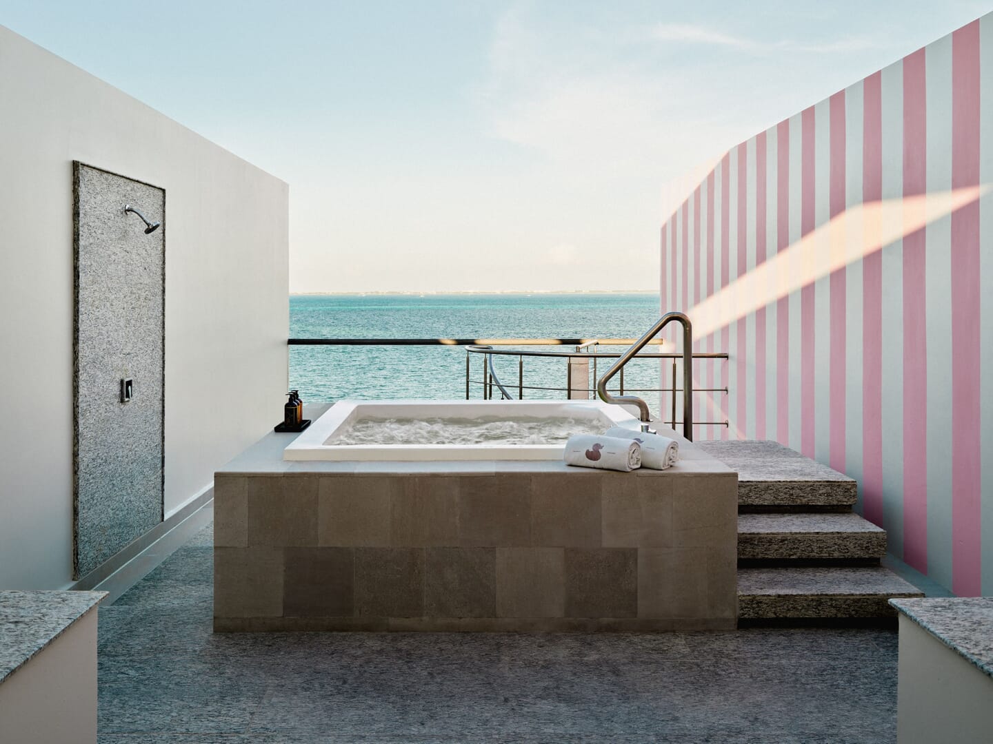 Sls Elite Ocean View Rooftop King - 31_slselitesuite_rooftop jacuzzi.jpg