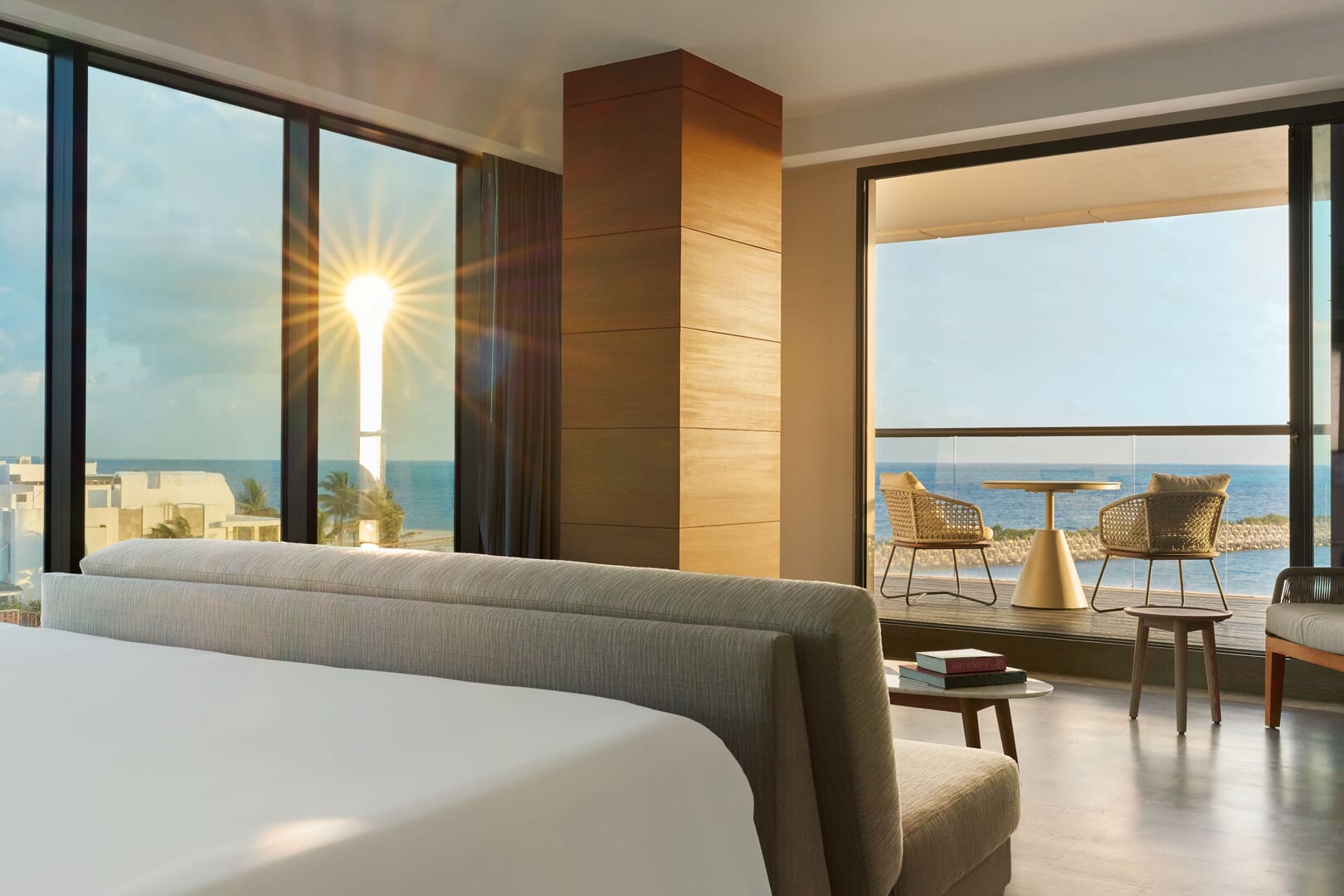 Euphoria Corner Suite Ocean View King - euphoria_corner_suite_ocean_view_king (2).jpg