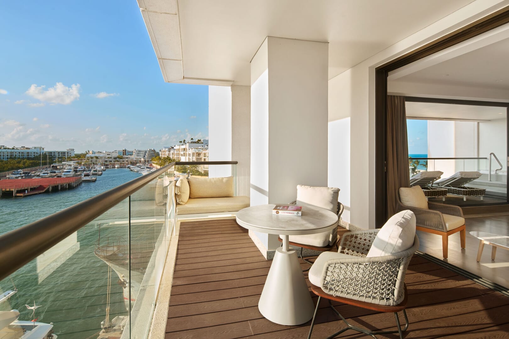 Euphoria Corner Suite Marina View King - euphoria_corner_suite_marina_view_king.jpg